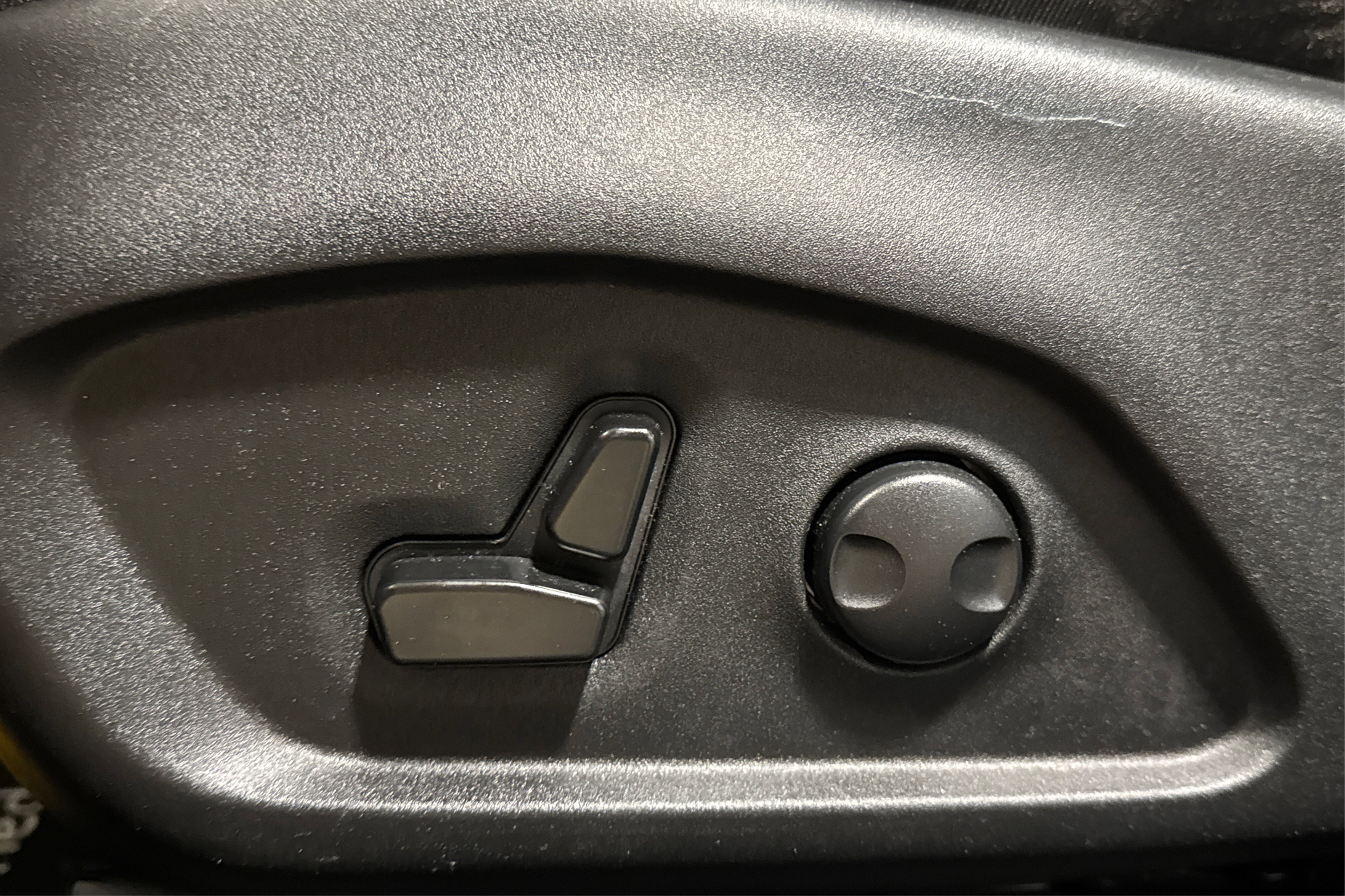 Used 2025 Jeep Compass Limited image 18