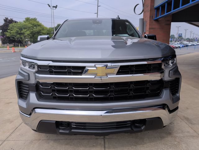 Used 2023 Chevrolet Silverado 1500 LT AWD/4WD image 10