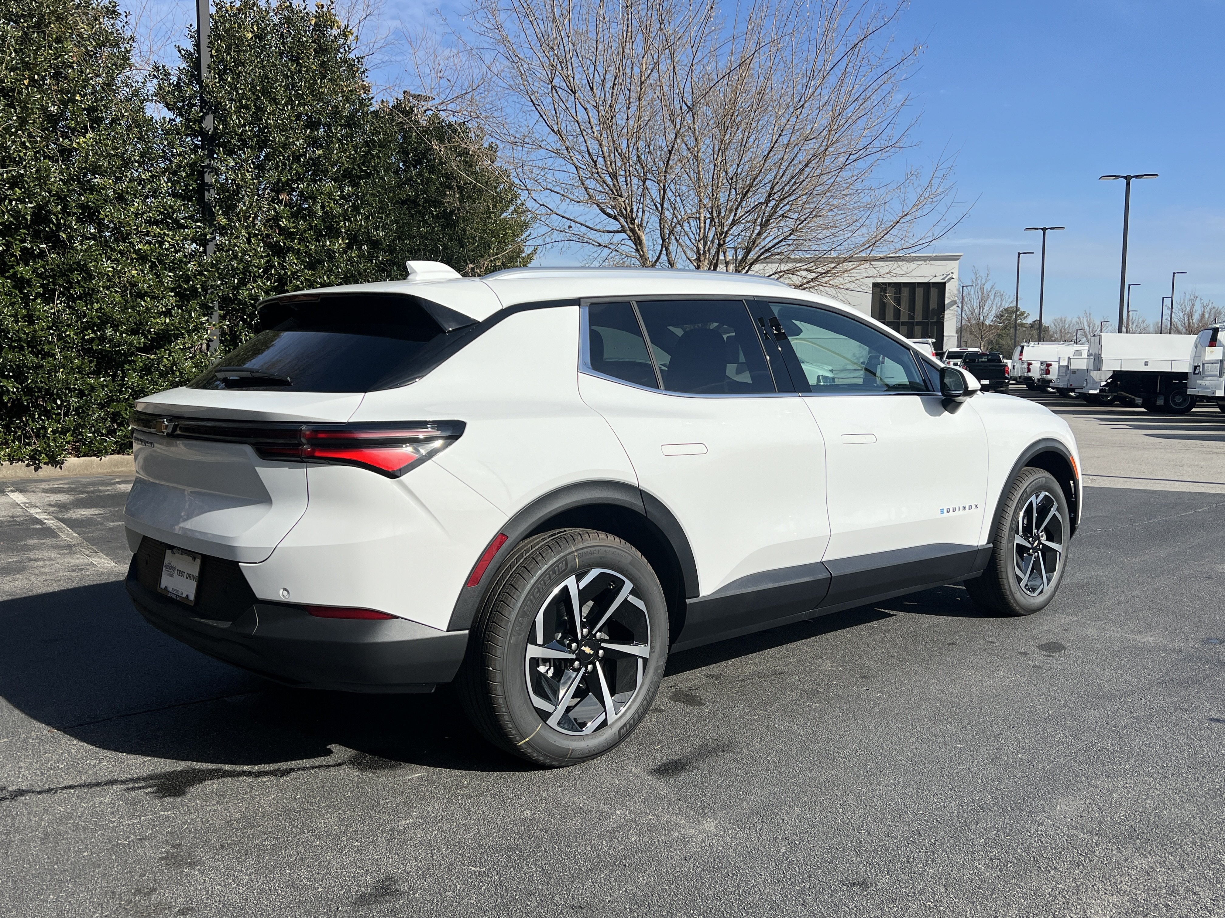 New 2026 Chevrolet Equinox EV LT AWD/4WD image 9