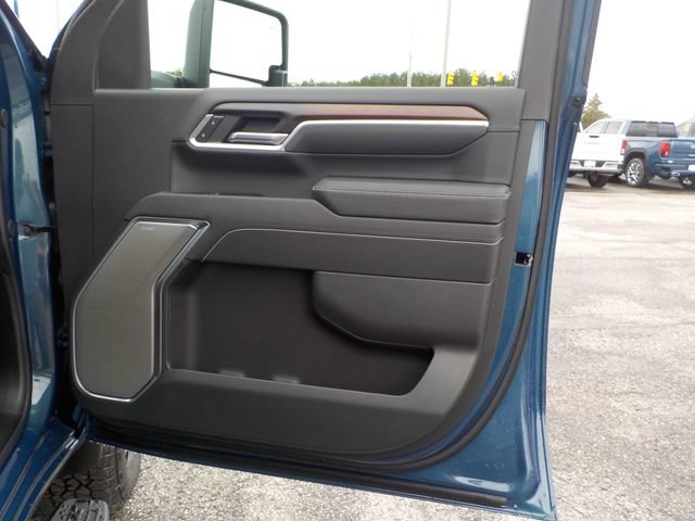 New 2026 GMC Sierra 3500 Denali w/ Denali Reserve Package AWD/4WD image 30