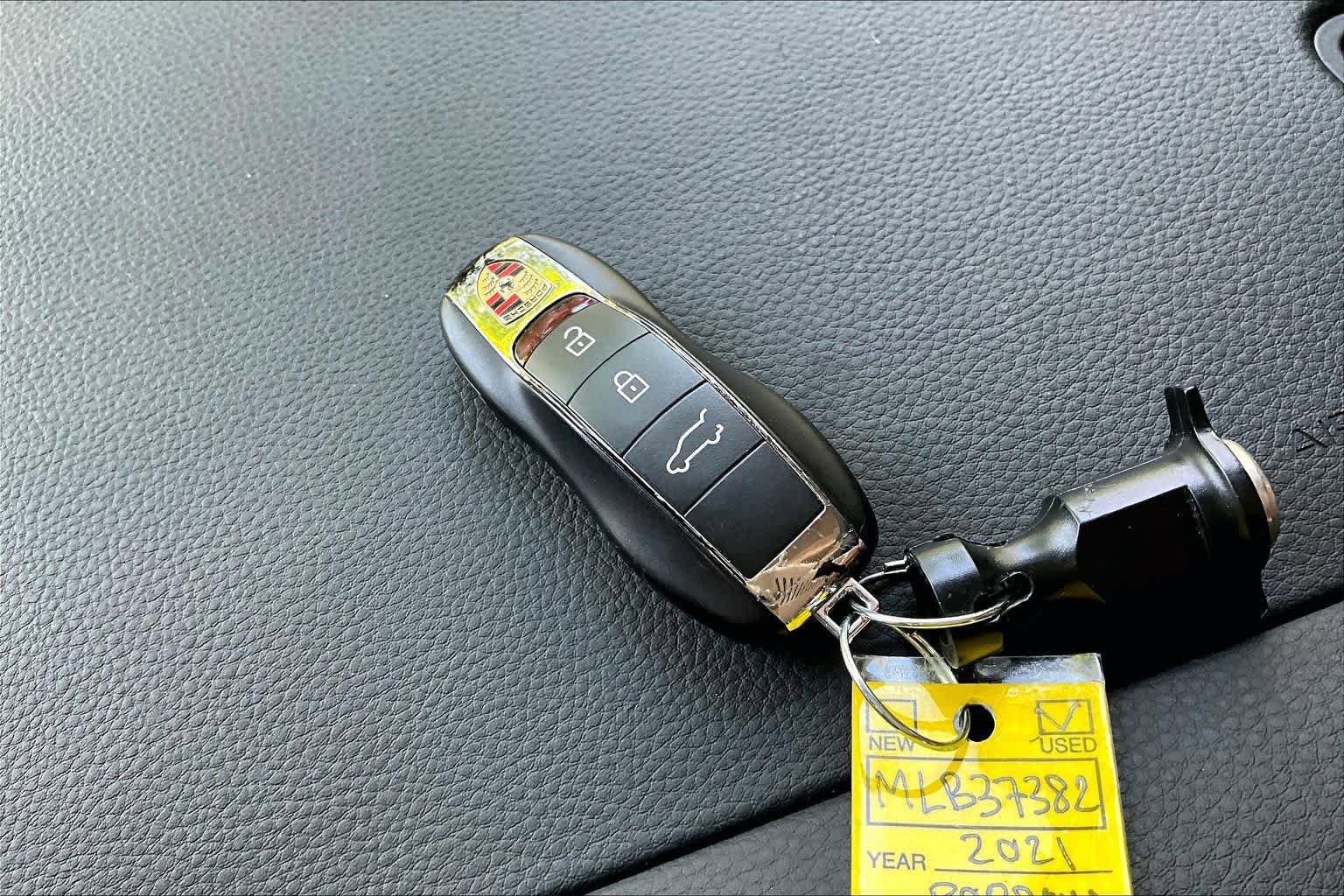 Used 2021 Porsche Macan S AWD/4WD image 14