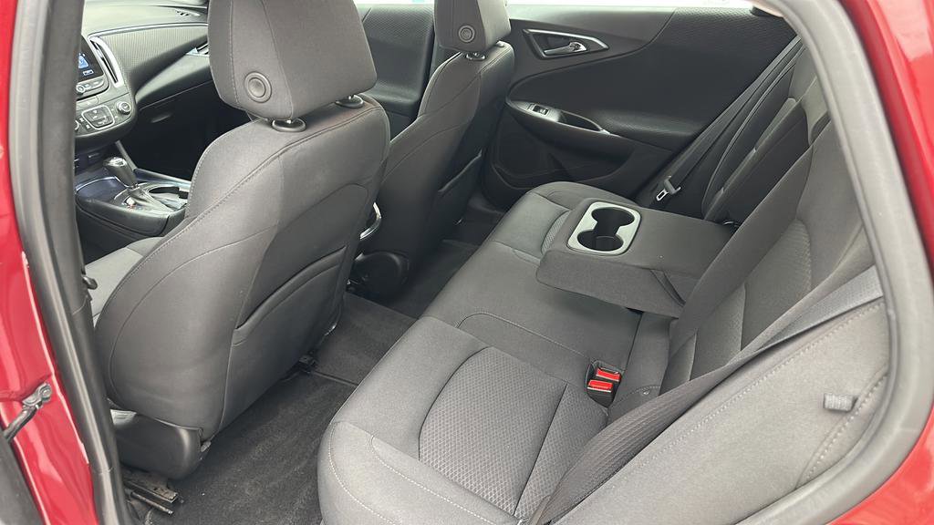 Used 2018 Chevrolet Malibu LT FWD image 9