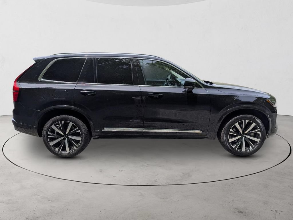 Certified 2025 Volvo XC90 B6 Core AWD/4WD image 4