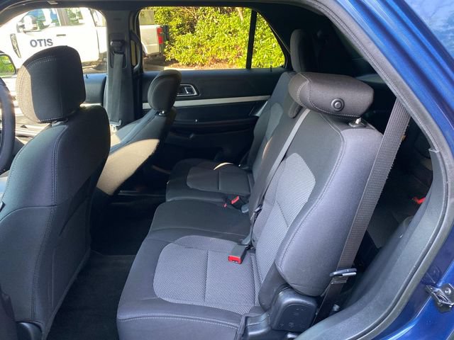 Used 2017 Ford Explorer XLT AWD/4WD image 9