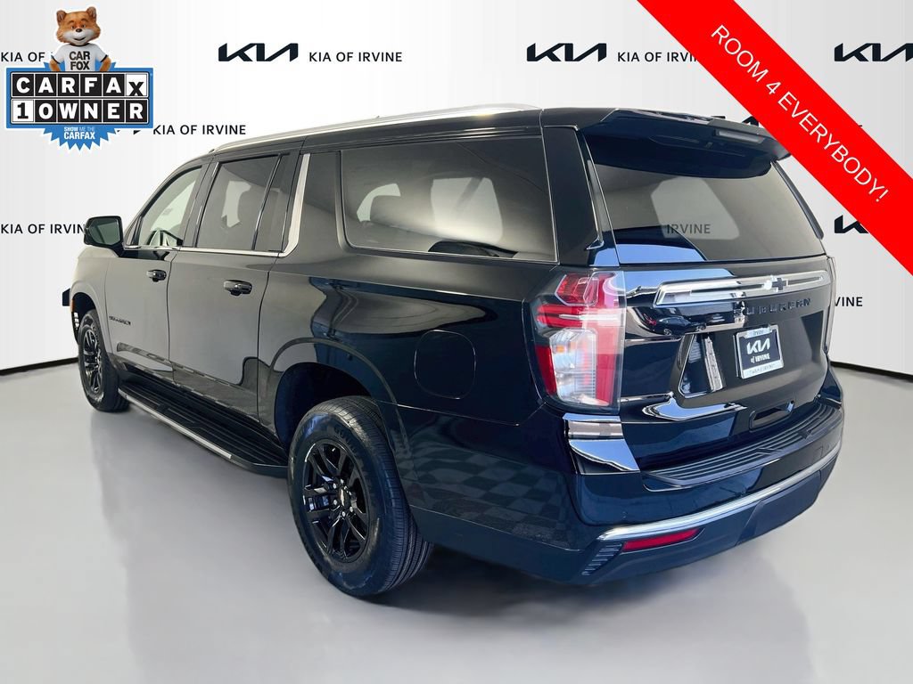 Used 2022 Chevrolet Suburban LT w/ Luxury Package RWD image 5
