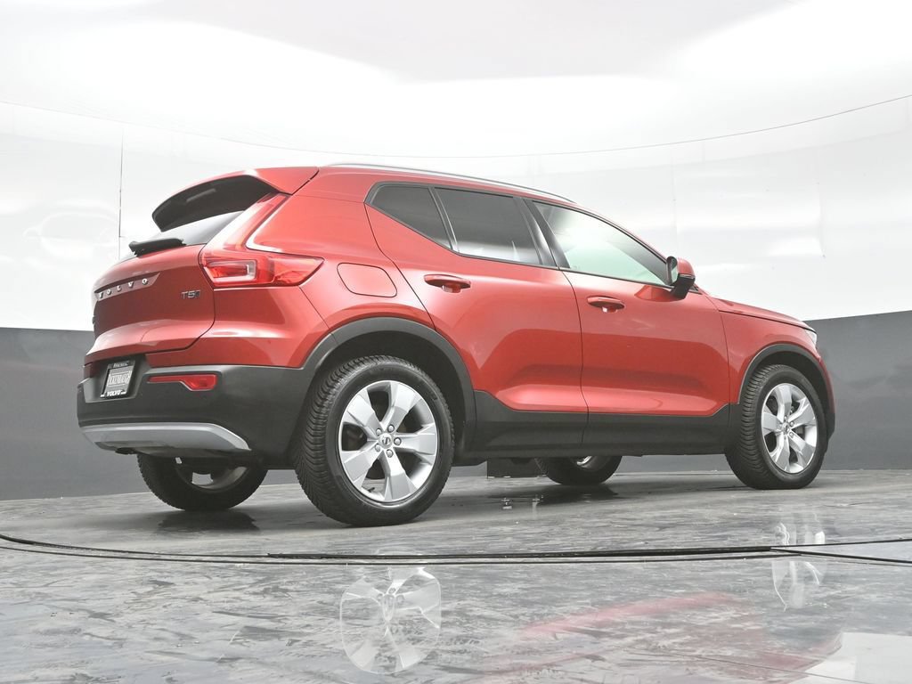 Used 2020 Volvo XC40 T5 Momentum w/ Protection Package Premier AWD/4WD image 27