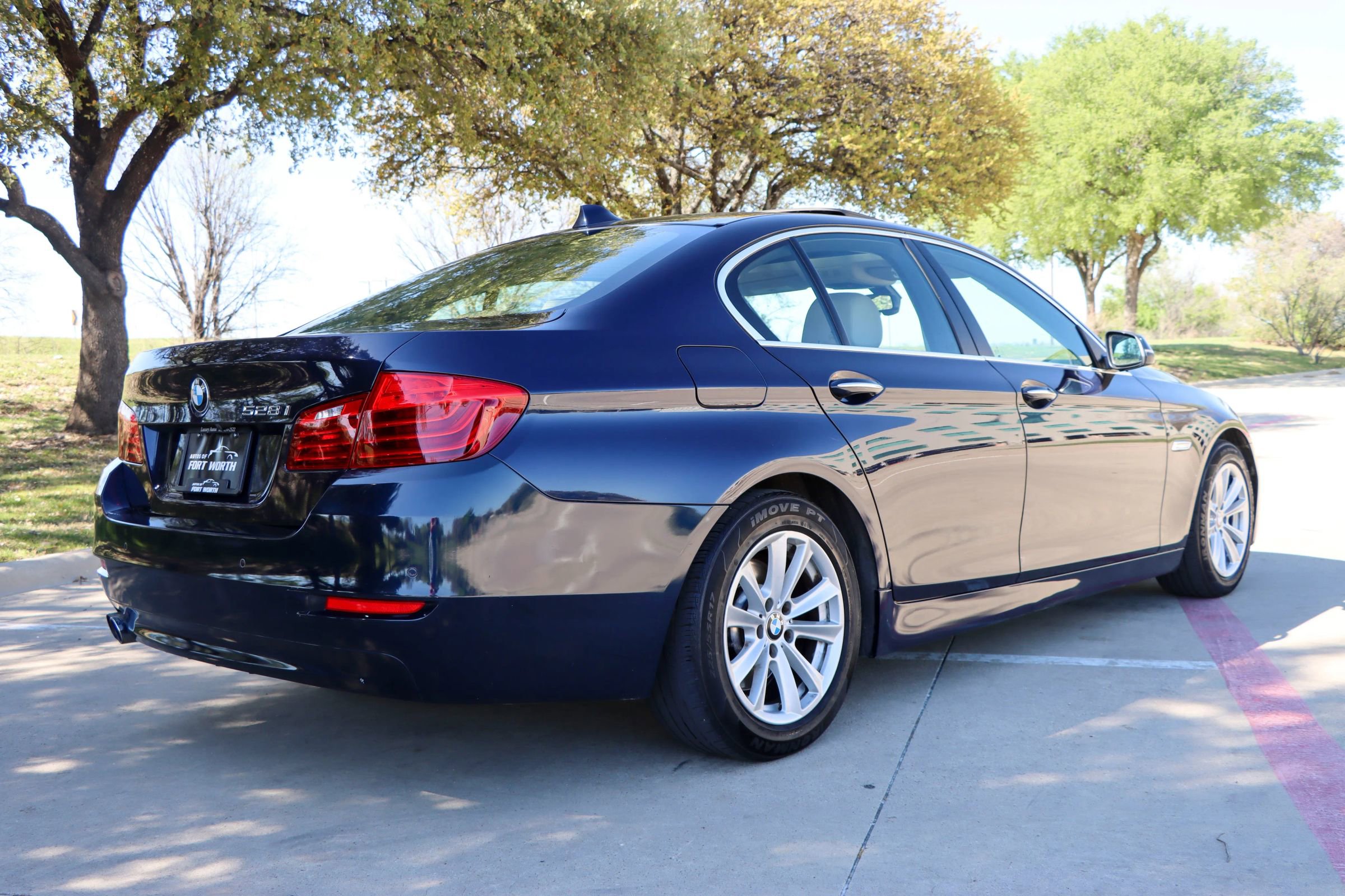 Used 2016 BMW 528i Sedan image 7