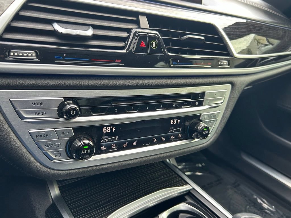 Used 2019 BMW 740i w/ Executive Package RWD image 22