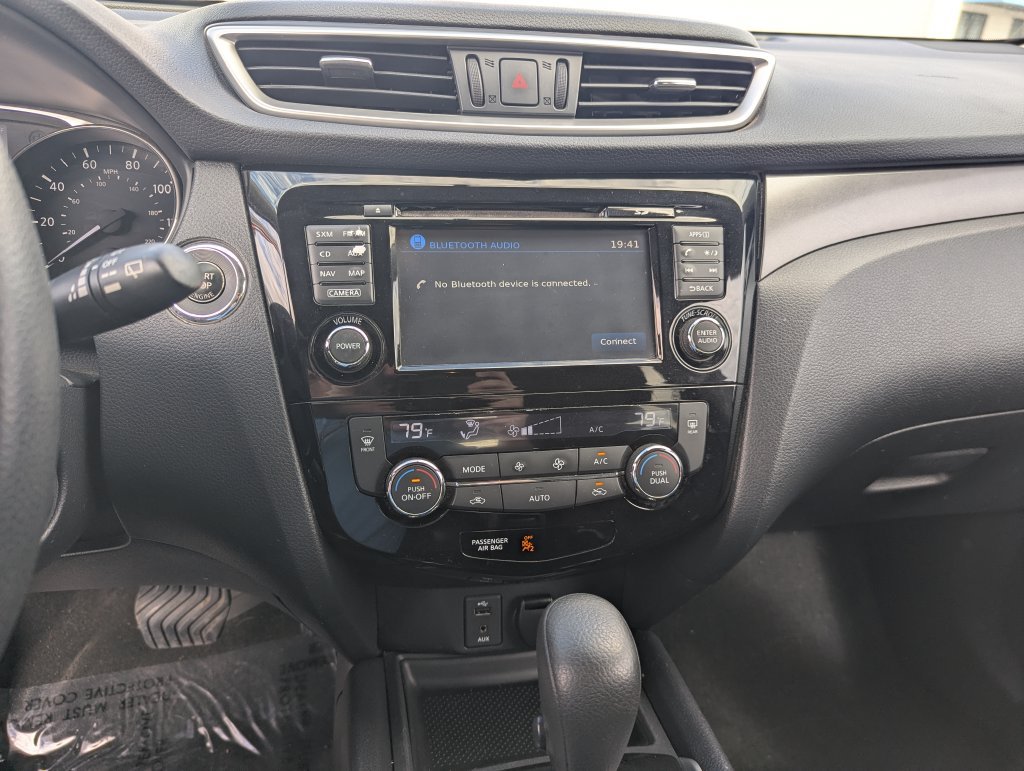 Used 2016 Nissan Rogue SV w/ SV Premium Package FWD image 15