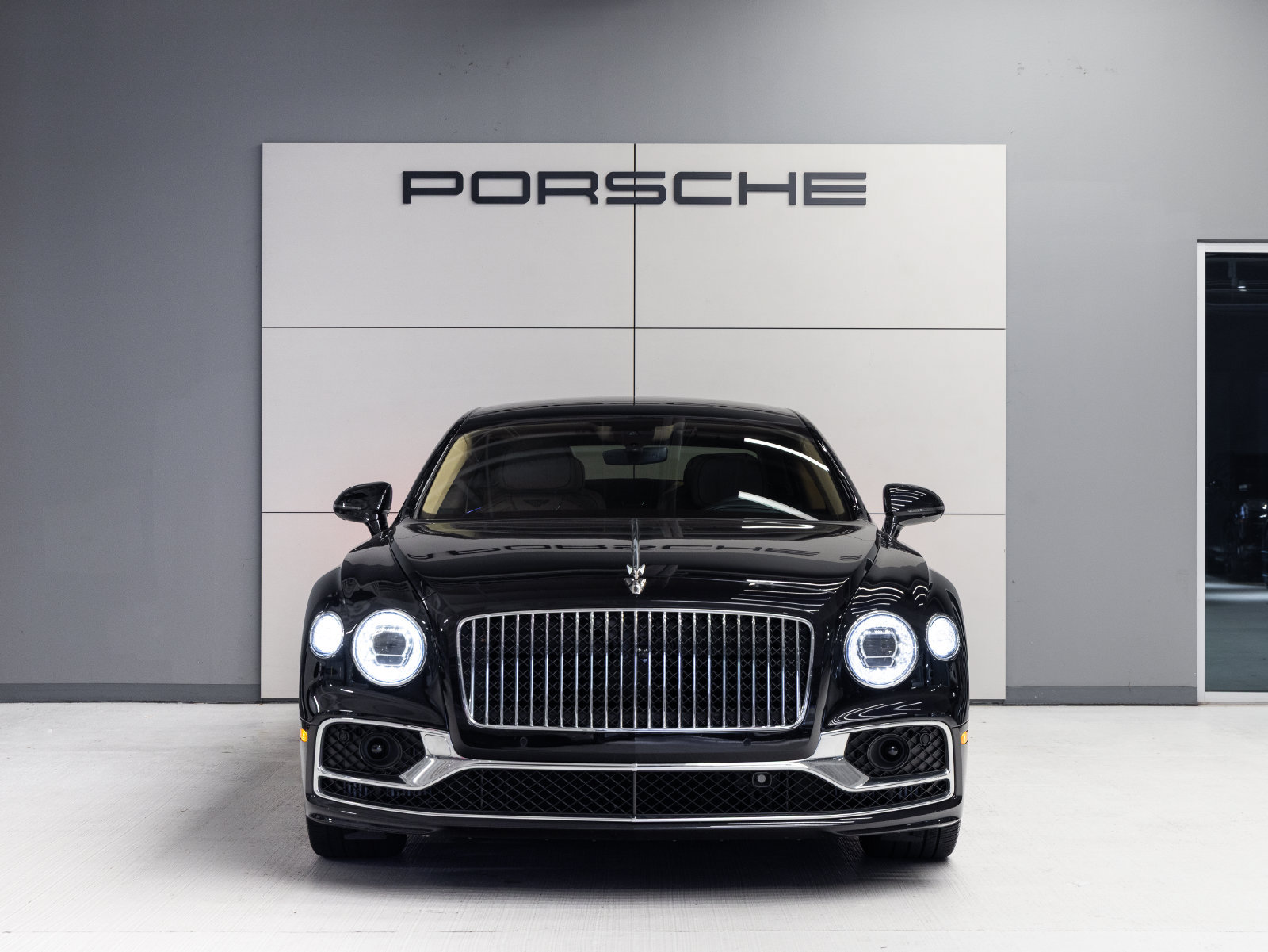 Used 2022 Bentley Flying Spur V8 AWD/4WD image 10