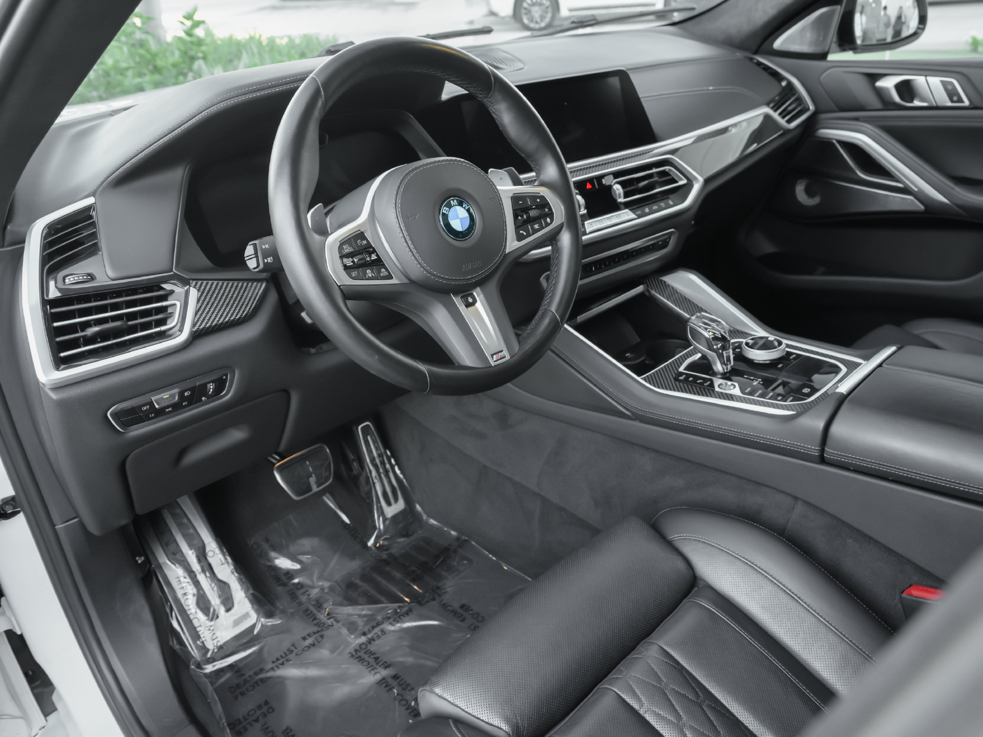 Used 2023 BMW X6 M50i w/ Executive Package AWD/4WD image 4