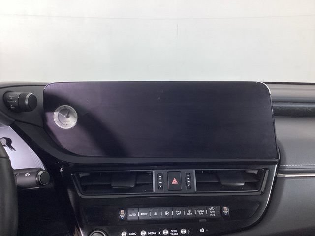 Used 2023 Lexus ES 300h w/ Premium Package FWD image 18