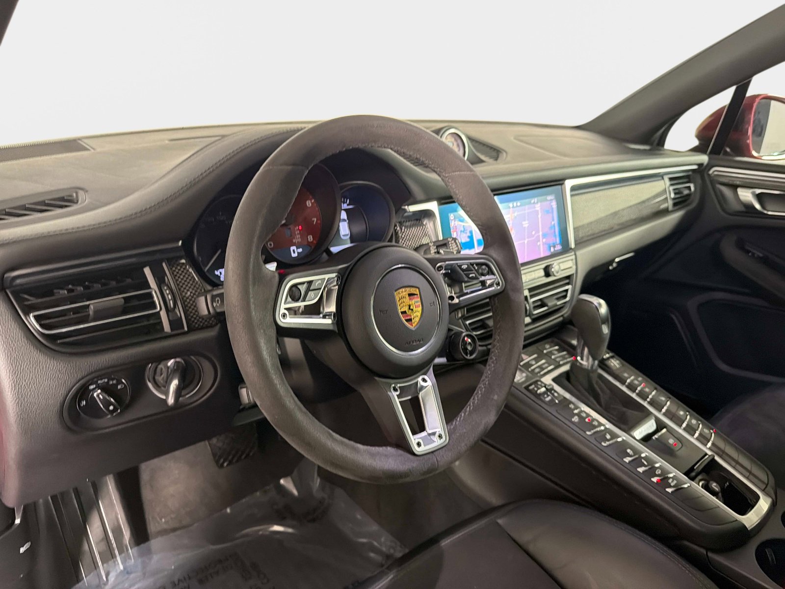 Used 2021 Porsche Macan GTS w/ Sport Chrono Package AWD/4WD image 37