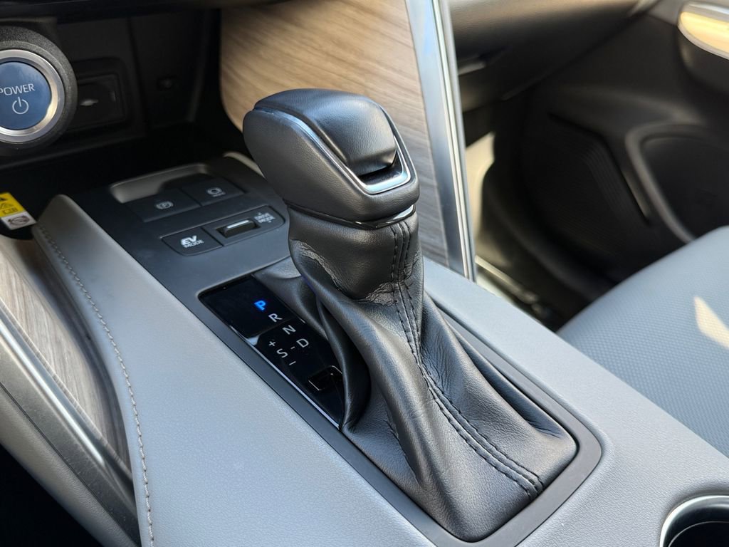 Used 2022 Toyota Venza Limited w/ Advanced Technology Package image 20