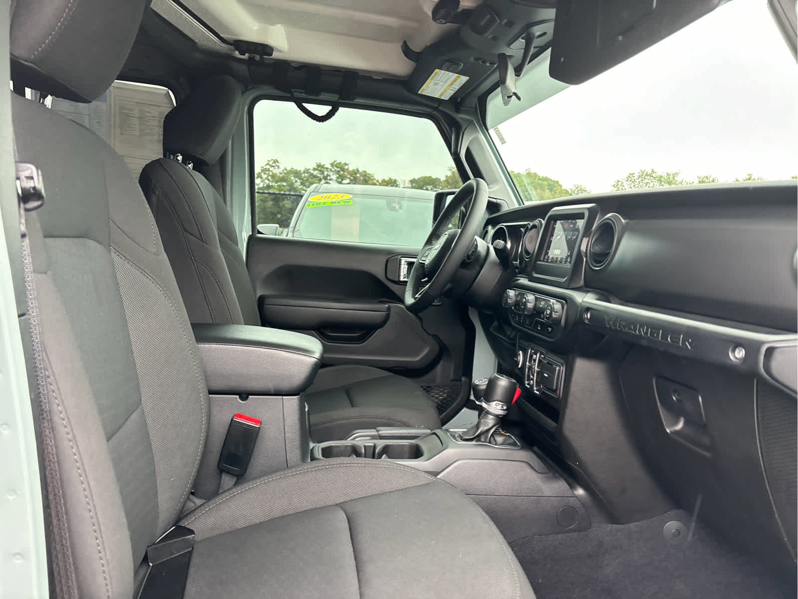 Used 2023 Jeep Wrangler Willys image 24