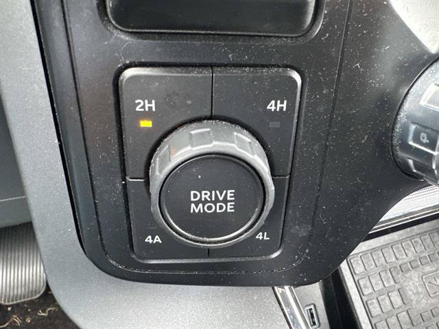 Used 2022 Ford F150 Lariat w/ Equipment Group 502A High AWD/4WD image 17