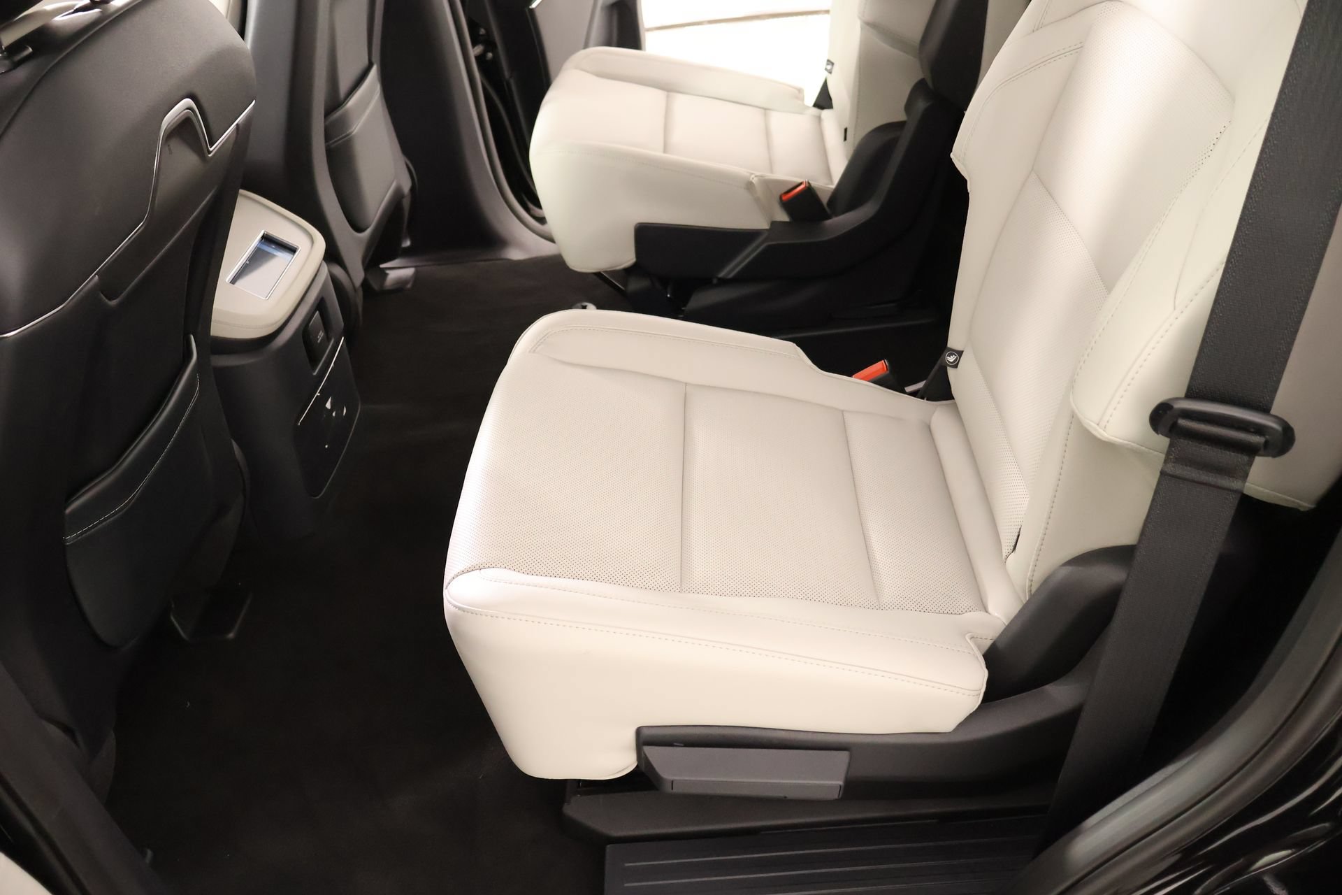 New 2026 Lincoln Navigator Premiere AWD/4WD image 12
