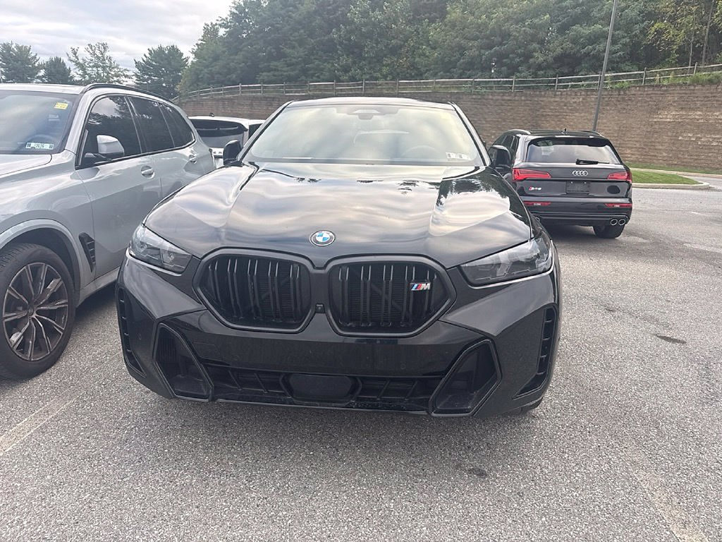Used 2025 BMW X6 M60i AWD/4WD image 4