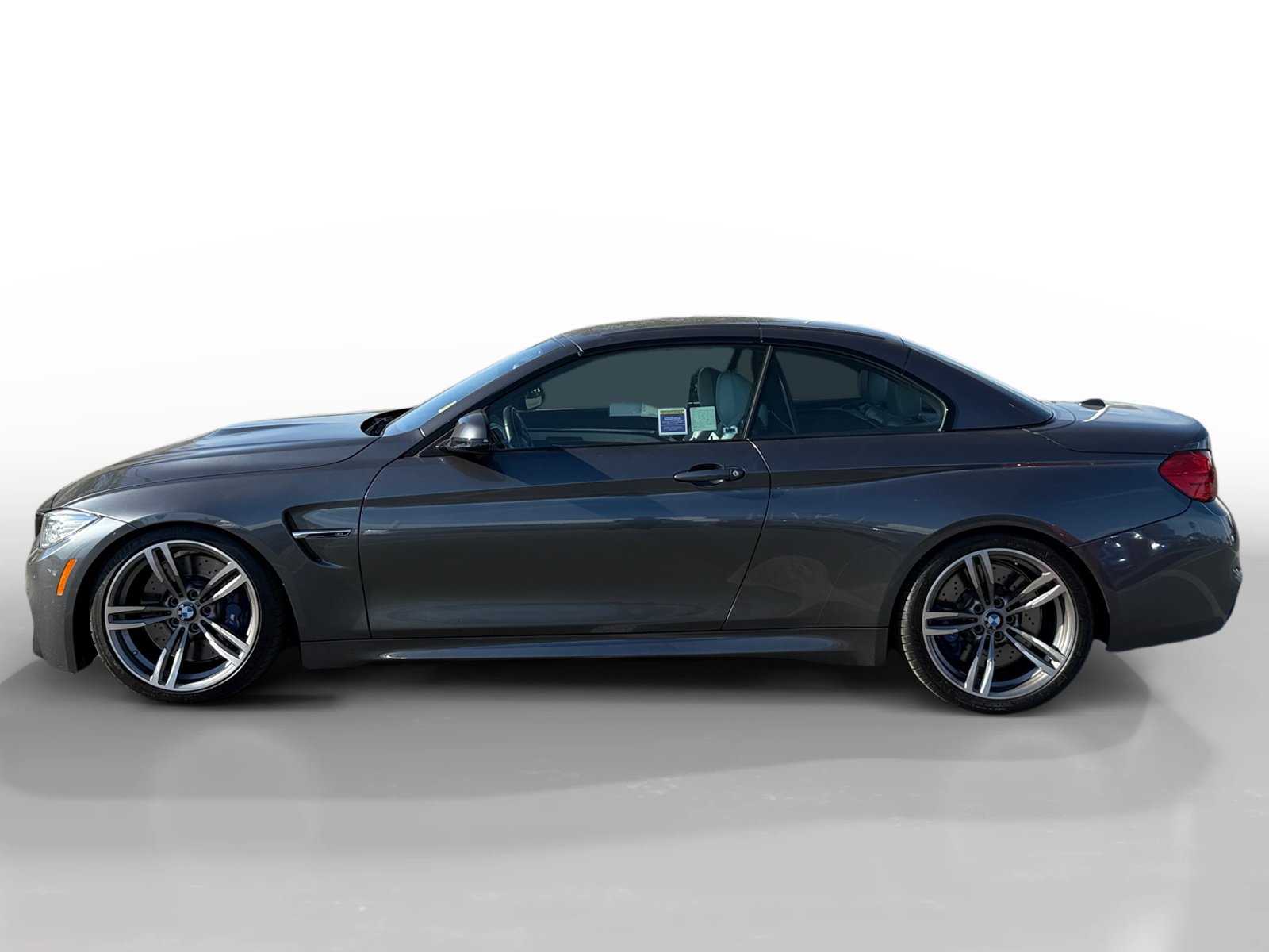 Used 2016 BMW M4 Convertible RWD image 2