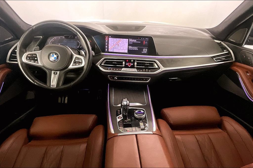 Used 2021 BMW X7 xDrive40i w/ M Sport Package AWD/4WD image 18