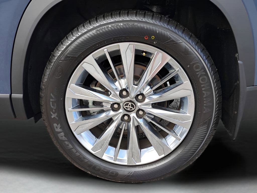 Certified 2024 Toyota Grand Highlander Platinum image 5