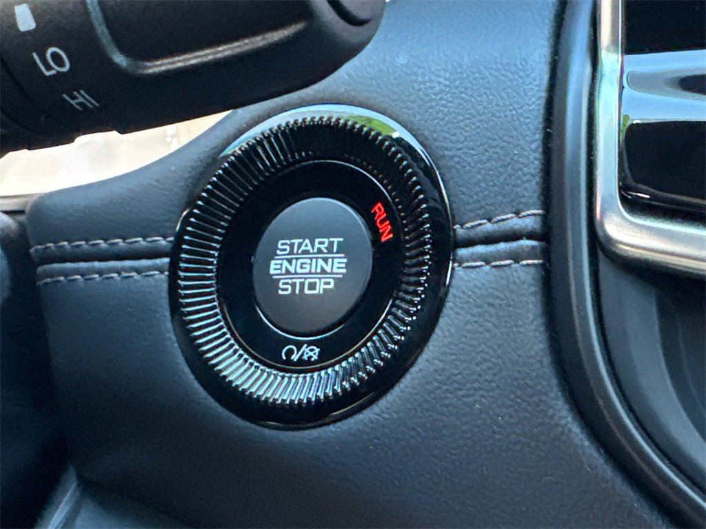 Used 2023 Jeep Compass Limited image 31