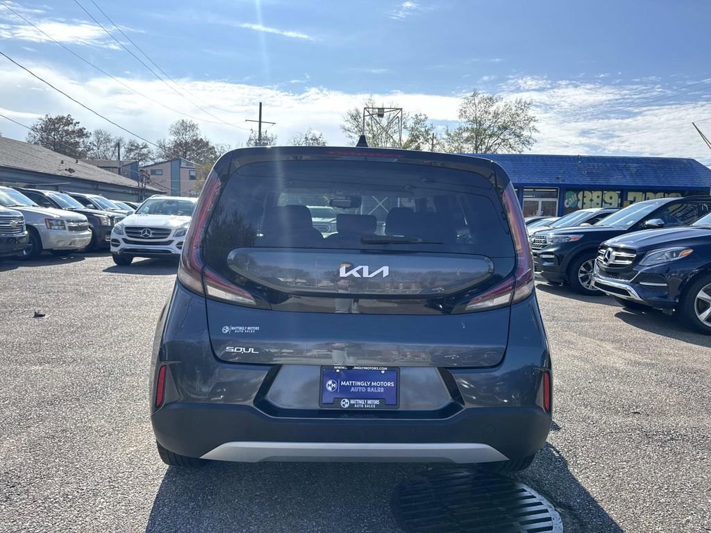 Used 2023 Kia Soul S image 7