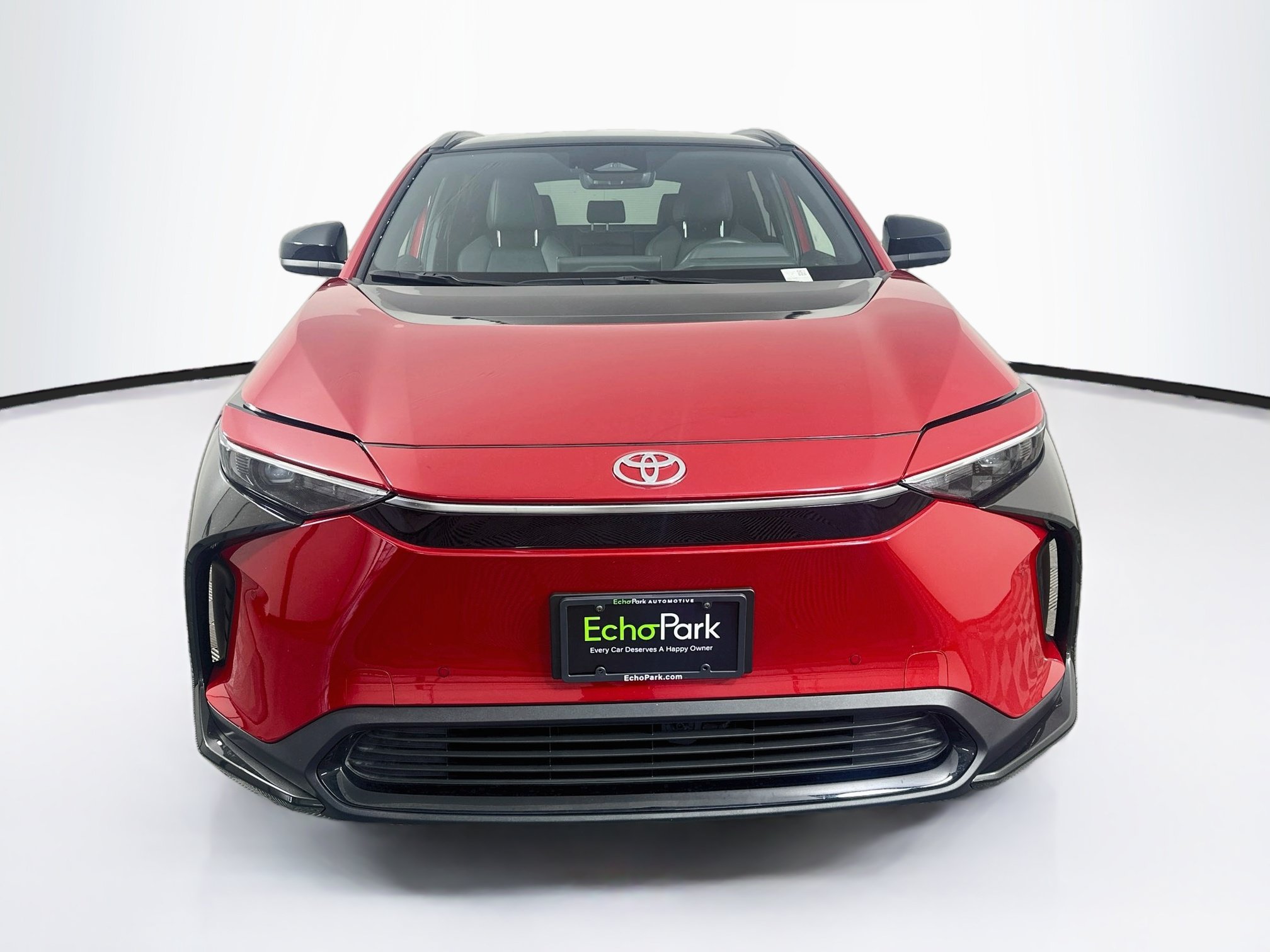 Used 2025 Toyota bZ4X FWD image 2