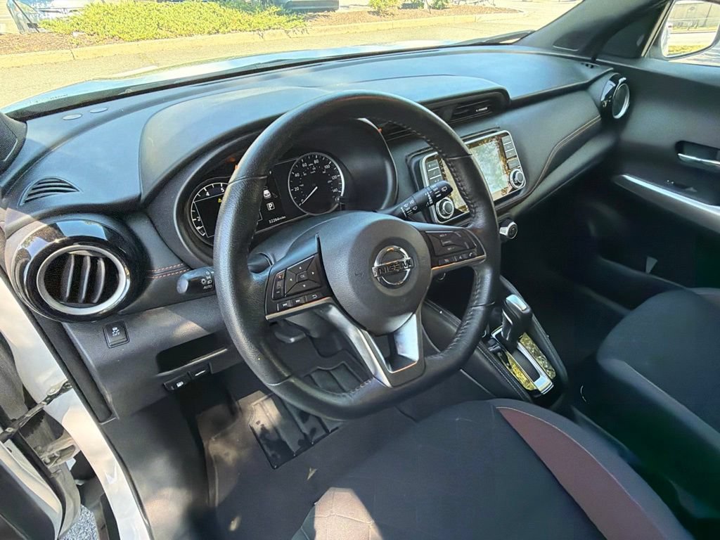 Used 2019 Nissan Kicks SR FWD image 9