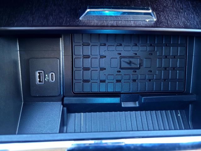 Certified 2024 Ford Expedition Platinum image 17