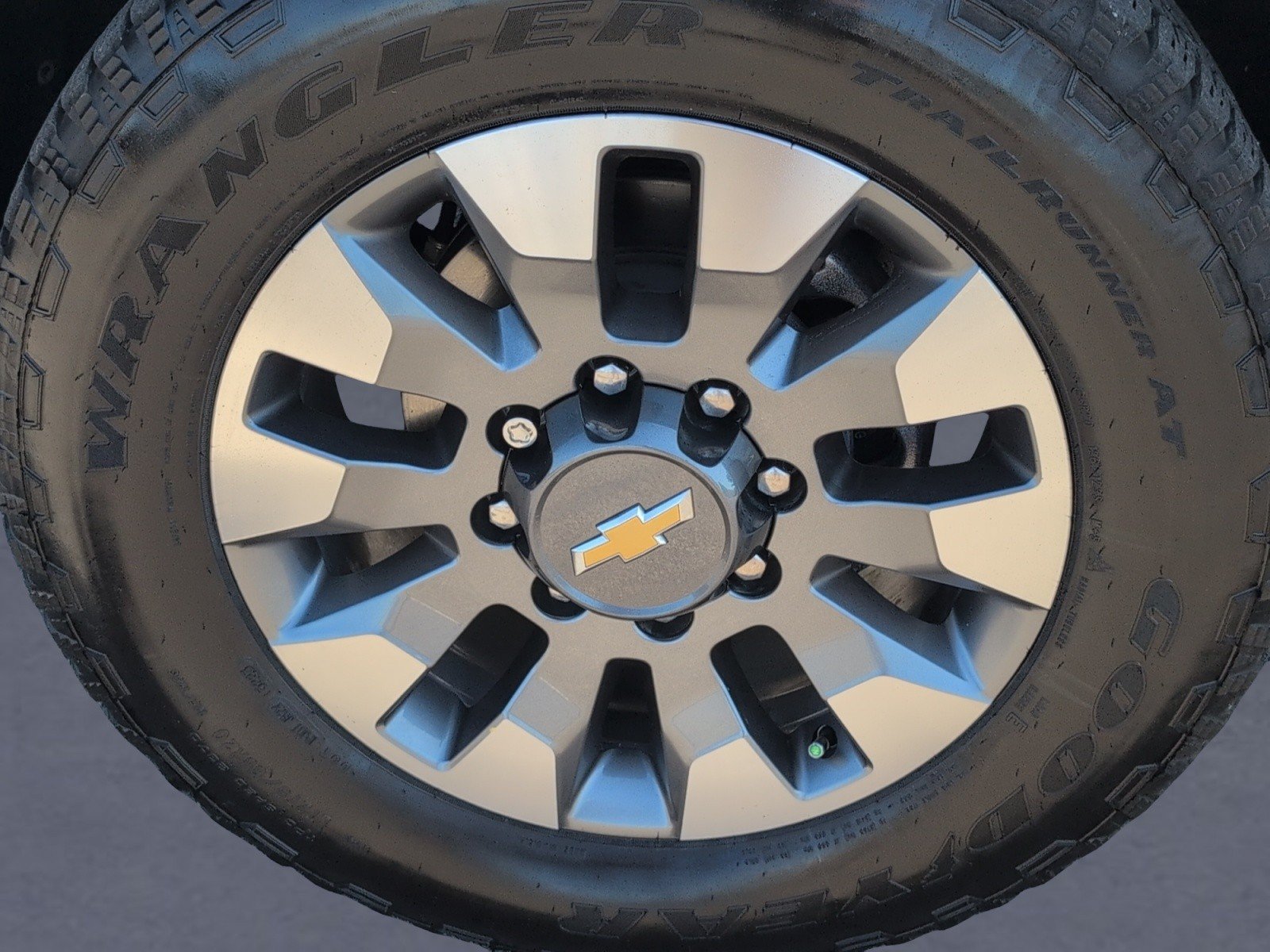 Used 2022 Chevrolet Silverado 2500 Custom w/ Custom Value Package AWD/4WD image 36