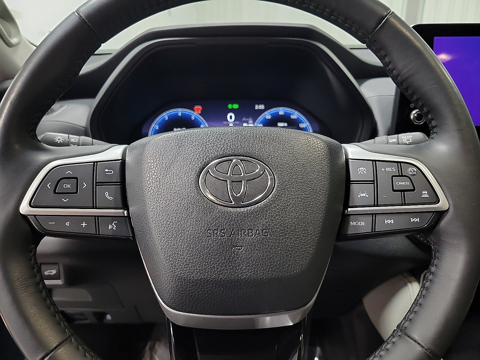 Certified 2024 Toyota Grand Highlander FWD image 18