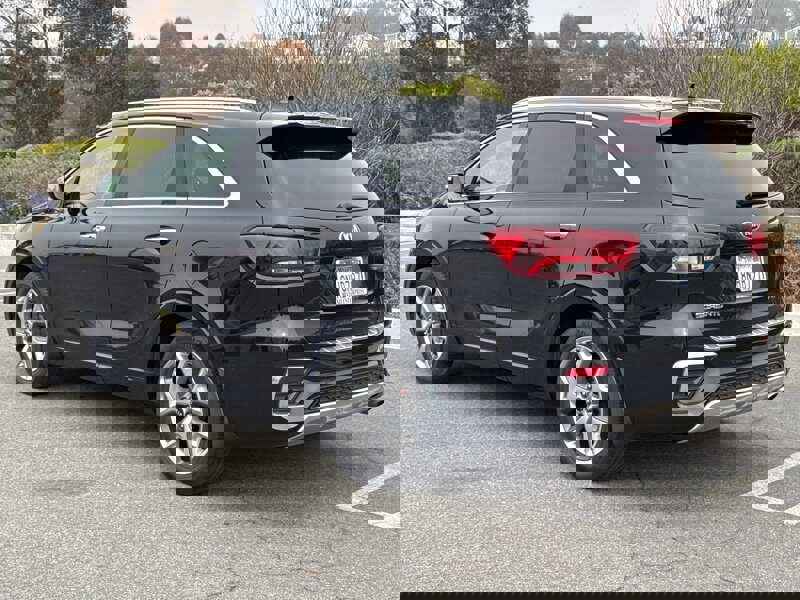Used 2019 Kia Sorento SX image 4