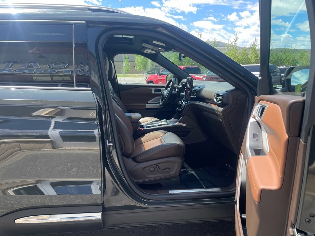 Used 2024 Ford Explorer King Ranch w/ Technology Package AWD/4WD image 22