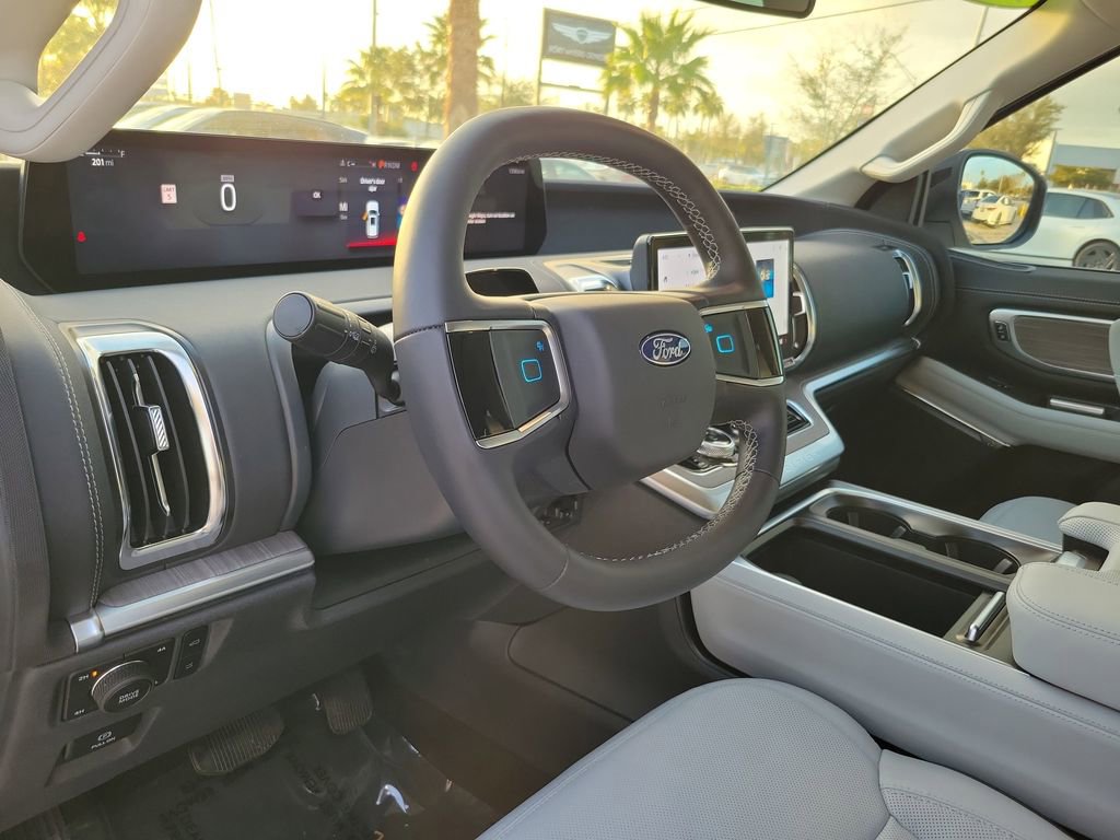 Used 2026 Ford Expedition Max Platinum w/ Platinum Ultimate Package image 21