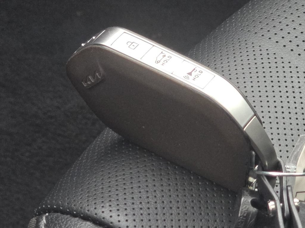 Used 2024 Kia Telluride EX AWD/4WD image 37