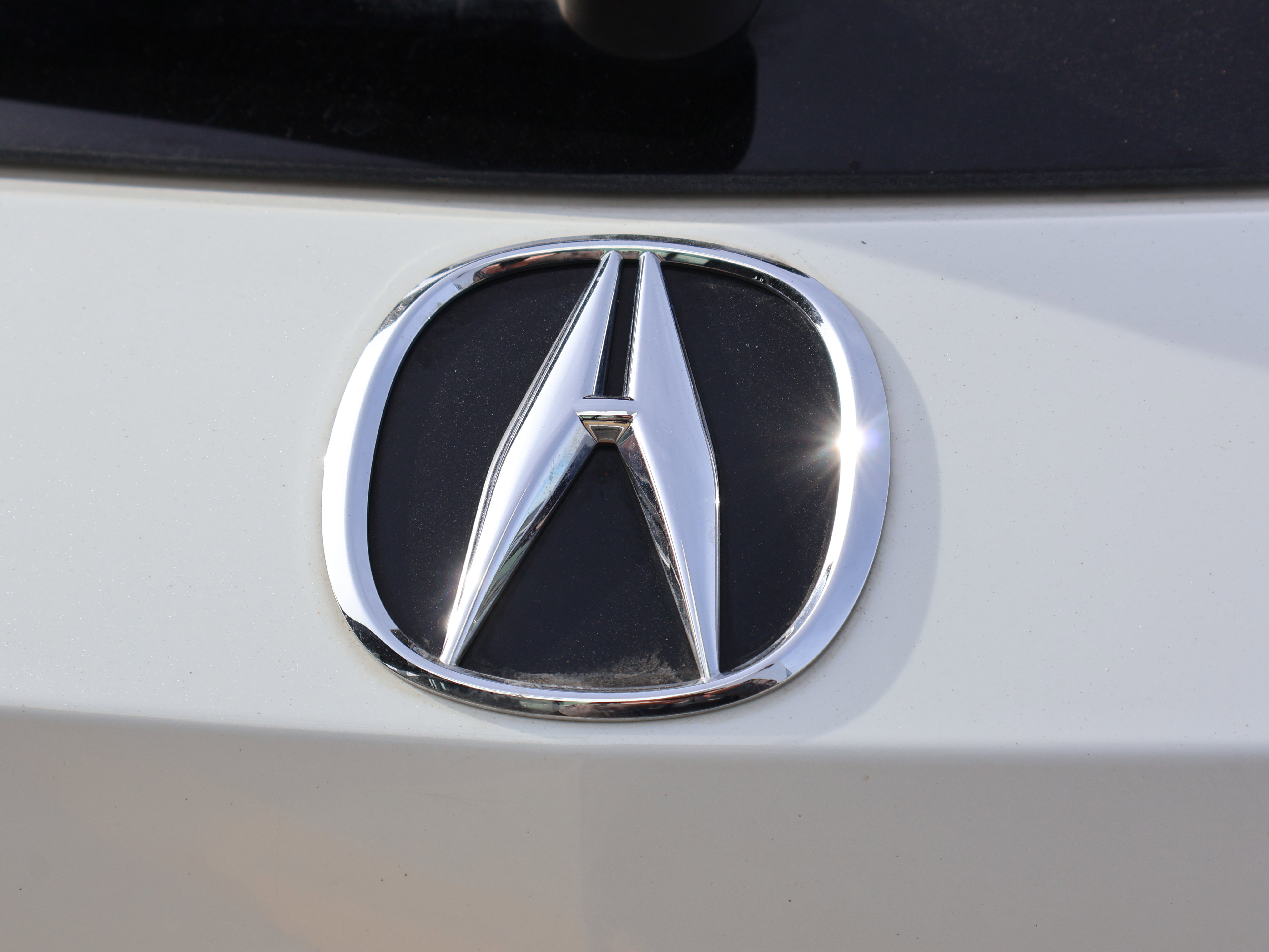 Used 2023 Acura MDX SH-AWD image 19