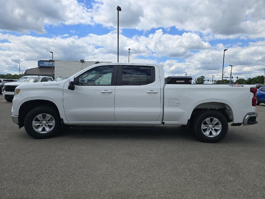 Used 2022 Chevrolet Silverado 1500 LT w/ Safety Package AWD/4WD image 17