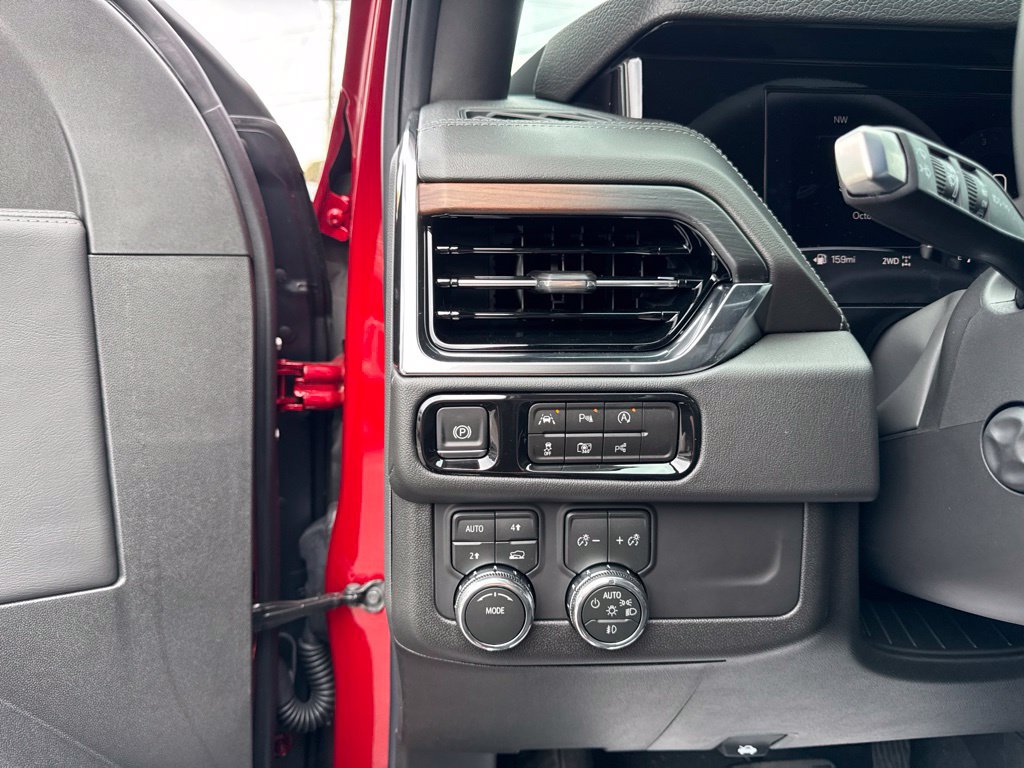 New 2026 GMC Yukon Denali w/ Sun & Power Step Package AWD/4WD image 14