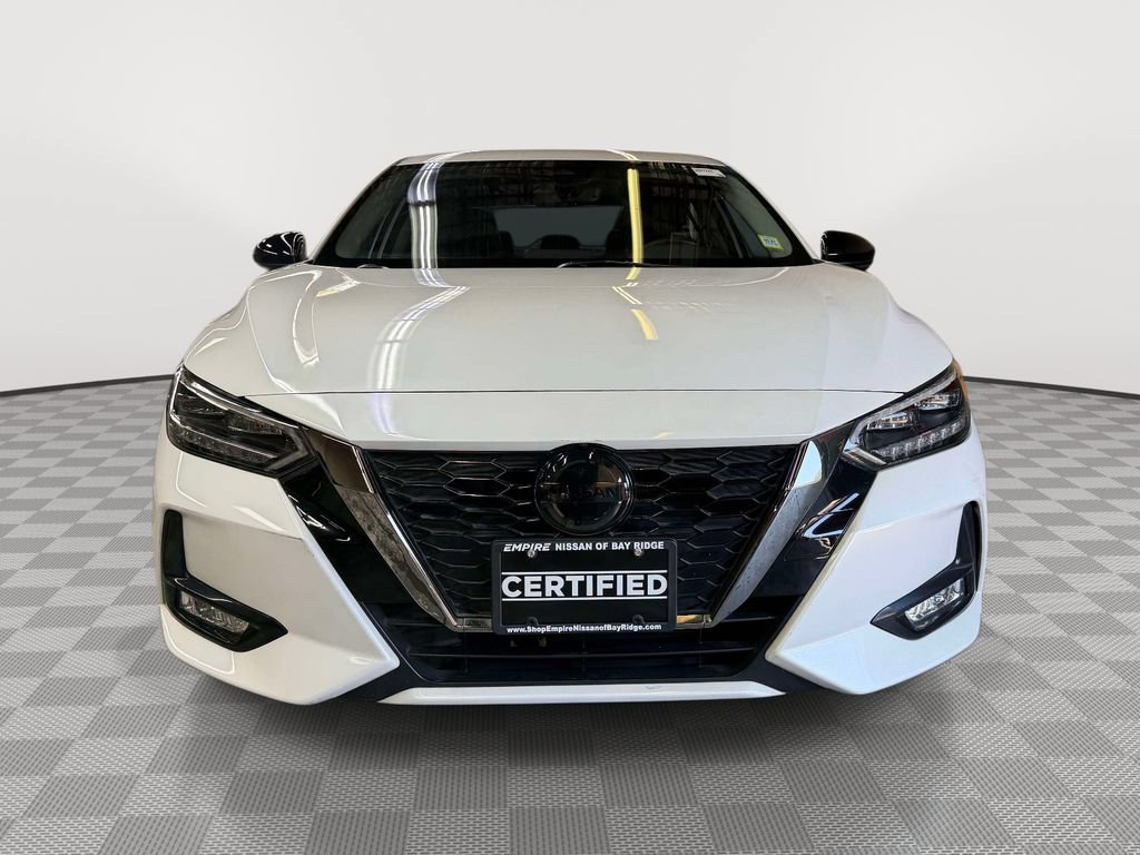 Used 2022 Nissan Sentra SR w/ SR Premium Package FWD image 2