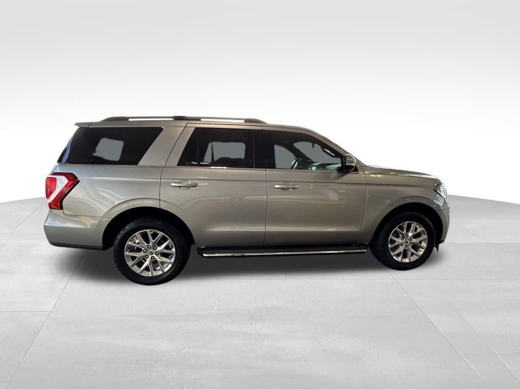 Used 2020 Ford Expedition XLT w/ Equipment Group 202A RWD image 3