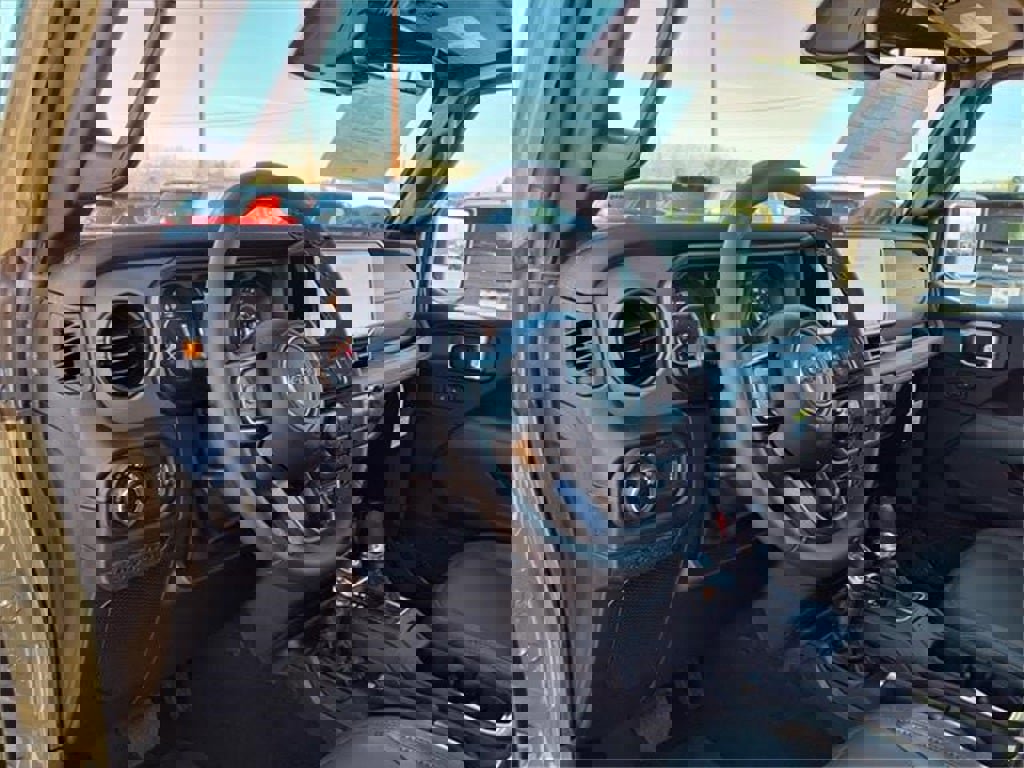 New 2026 Jeep Gladiator Mojave w/ Safety Group image 13