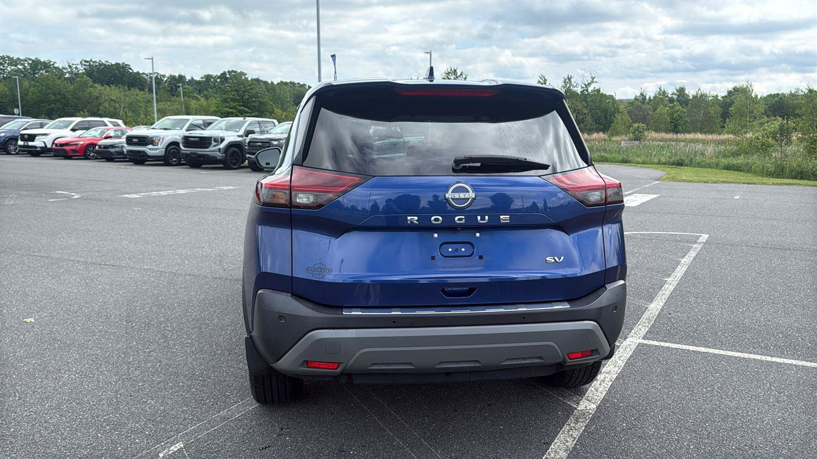 Used 2022 Nissan Rogue SV FWD image 8