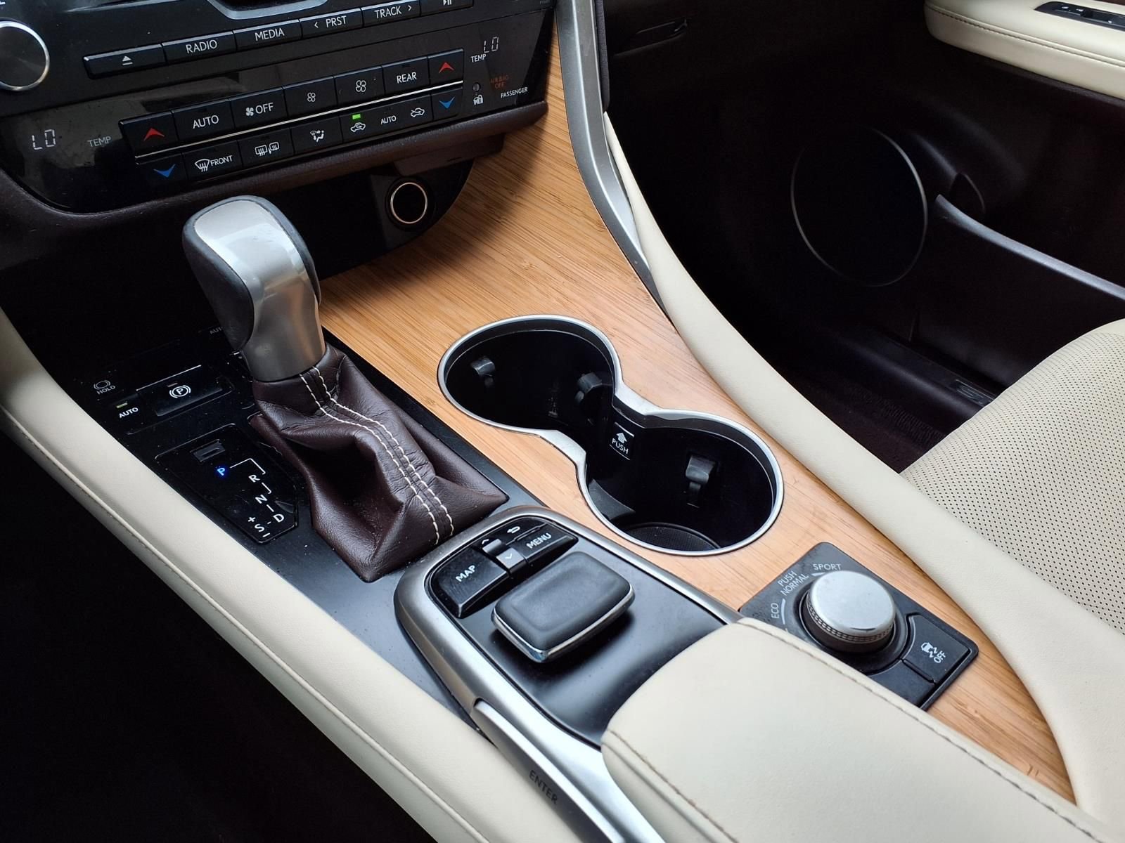 Used 2019 Lexus RX 350L FWD image 27