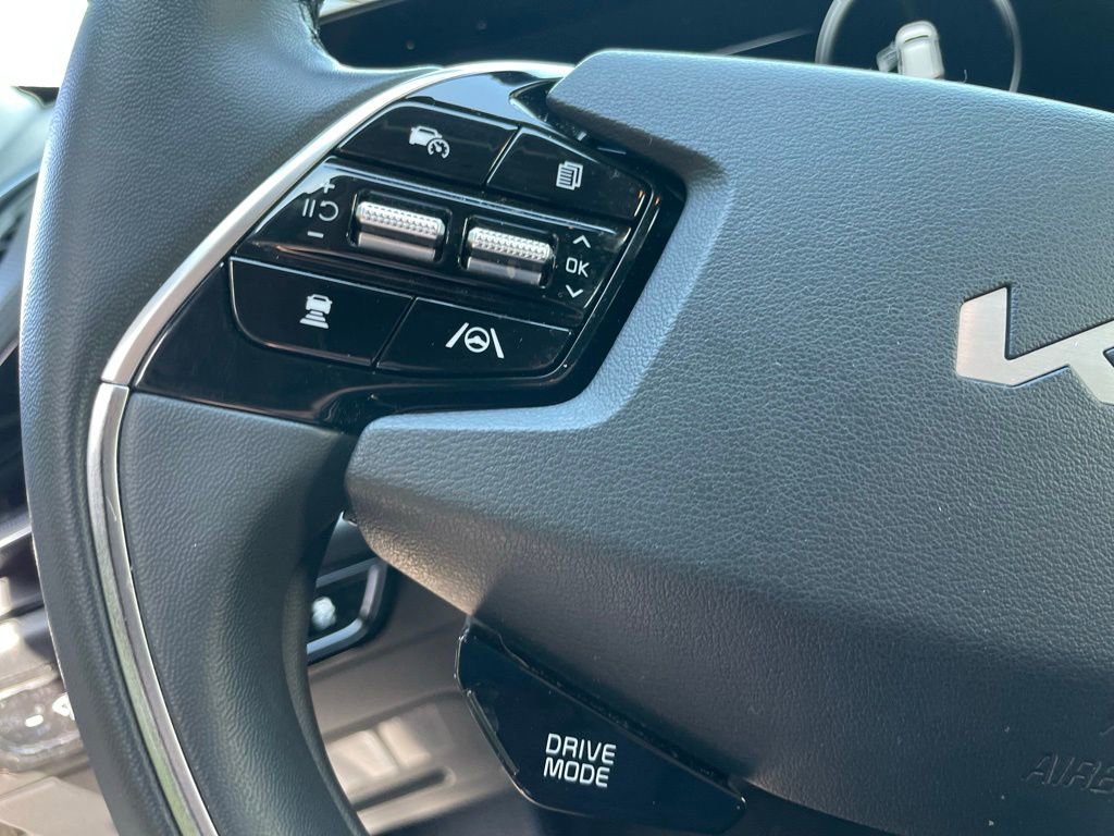 Used 2024 Kia Niro Wind w/ Wind Preserve Package FWD image 11