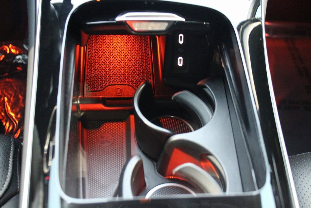 Used 2025 Mercedes-Benz GLC 350e 4MATIC image 27