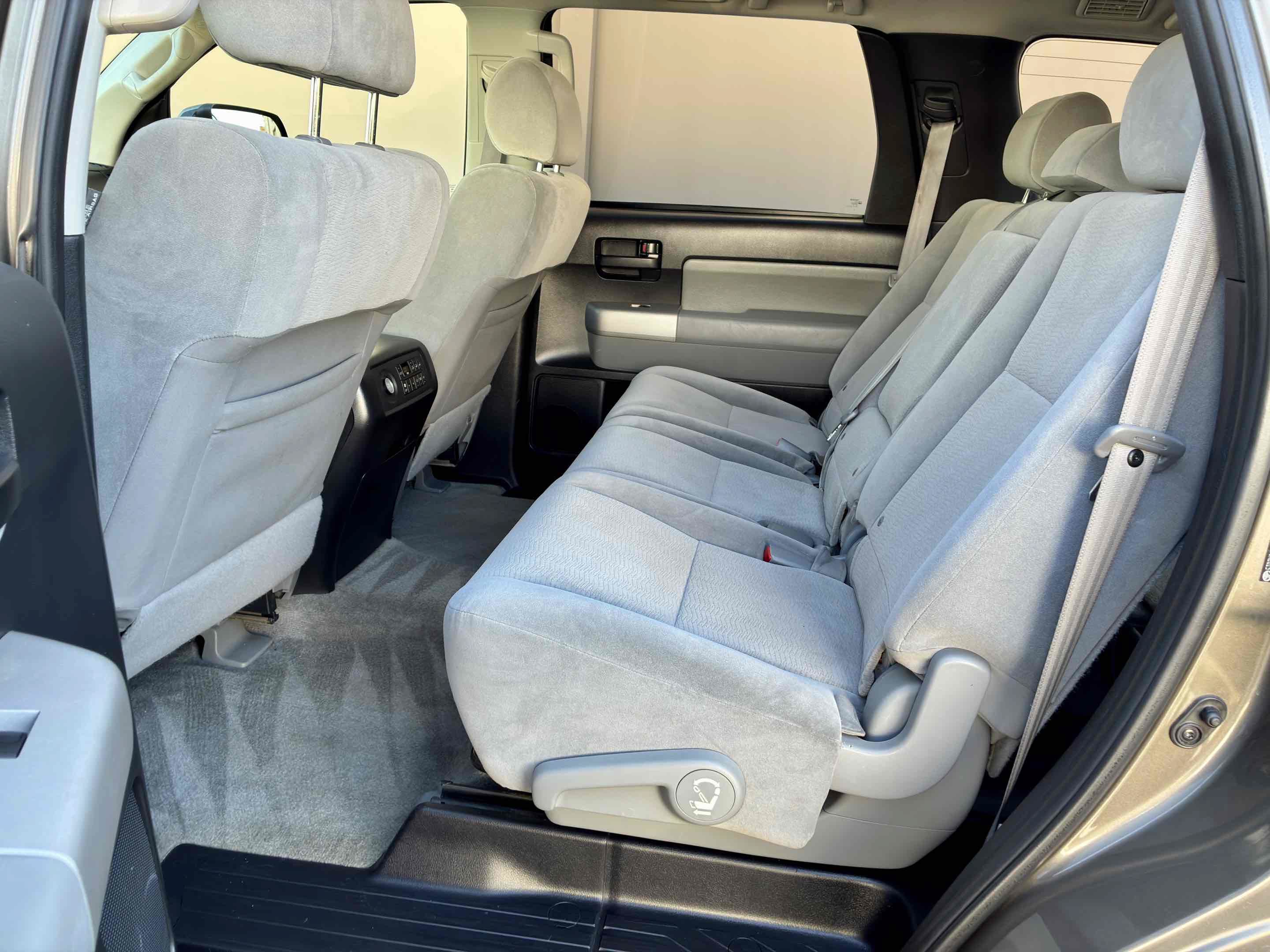 Used 2008 Toyota Sequoia SR5 RWD image 42