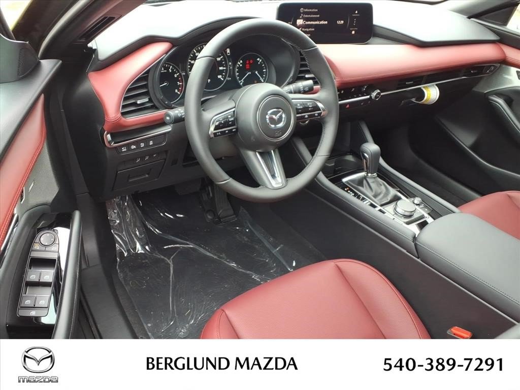New 2026 MAZDA MAZDA3 Hatchback w/Premium Plus Pkg AWD/4WD image 11