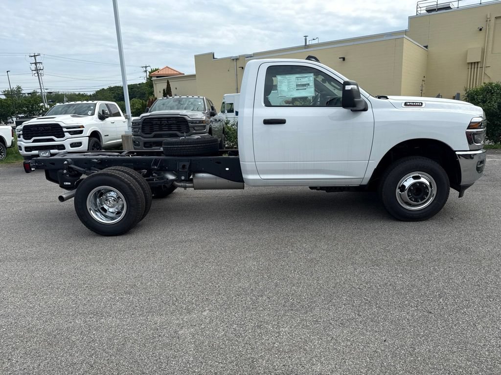 New 2026 RAM 3500 Tradesman w/ Chrome Appearance Group A AWD/4WD image 6