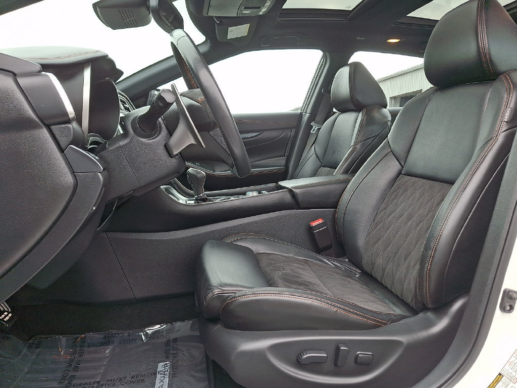 Used 2022 Nissan Maxima SR w/ Sport Mat Group FWD image 14